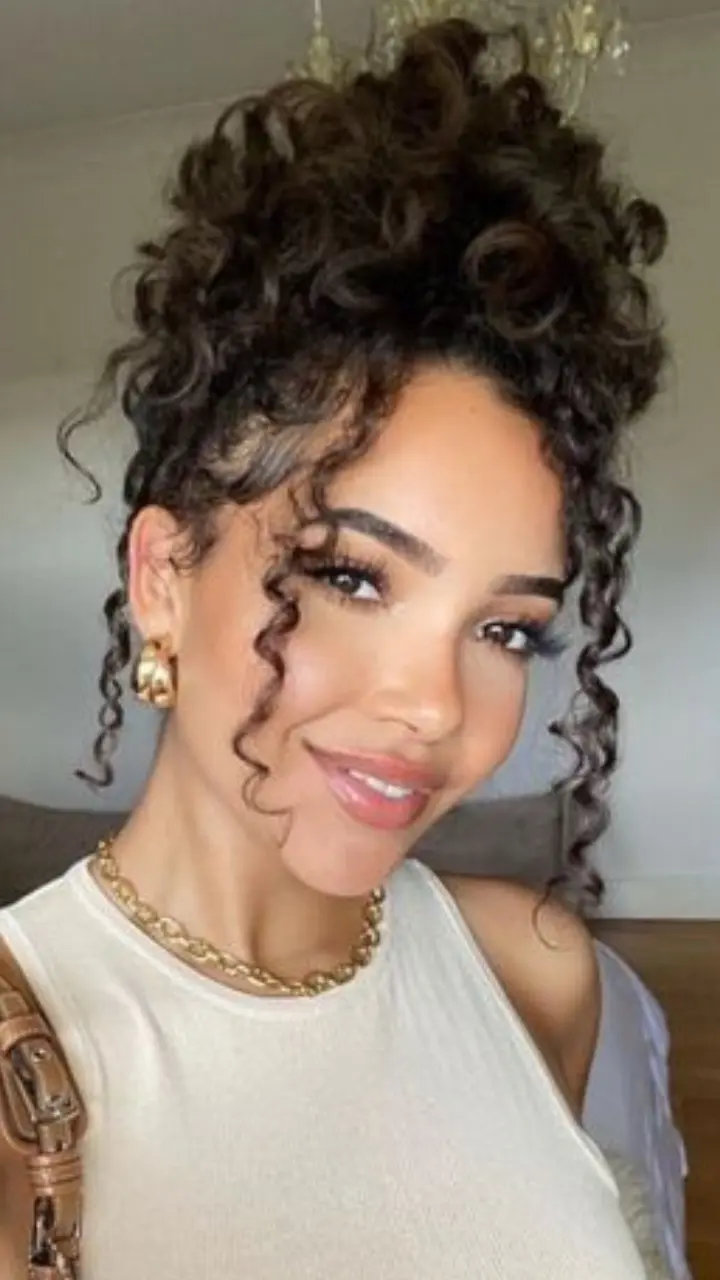 como fazer penteado em cabelo cacheado