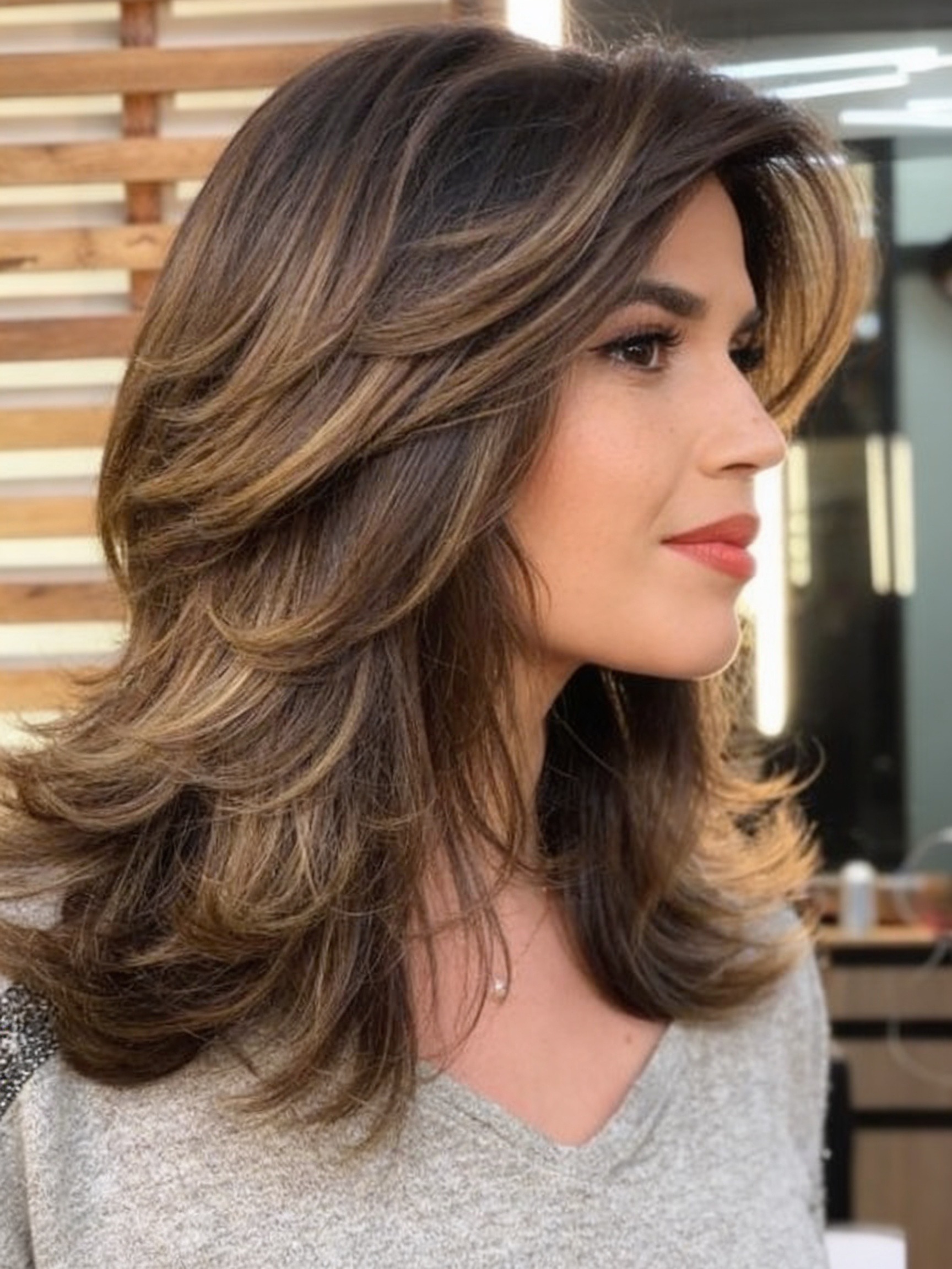 cortes de cabelo que combinam com rosto oval