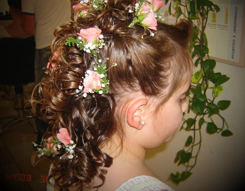penteado infantil para casamento cabelo crespo