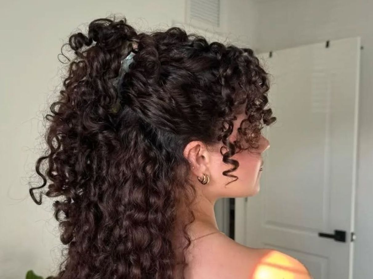 penteados simples cabelo cacheado dia a dia