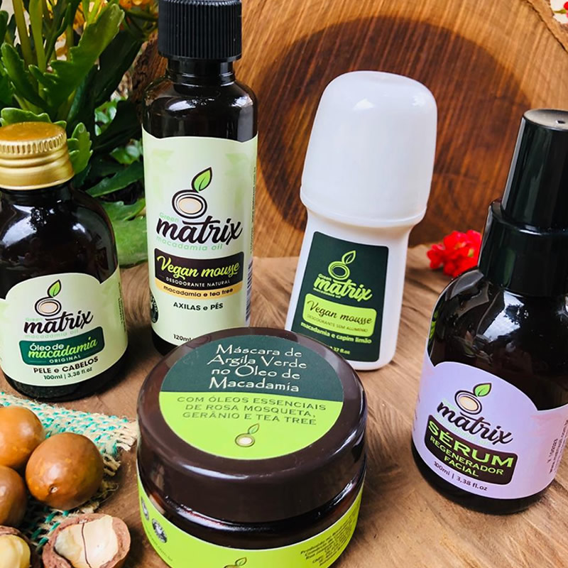 lançamentos veganos para cabelos cacheados