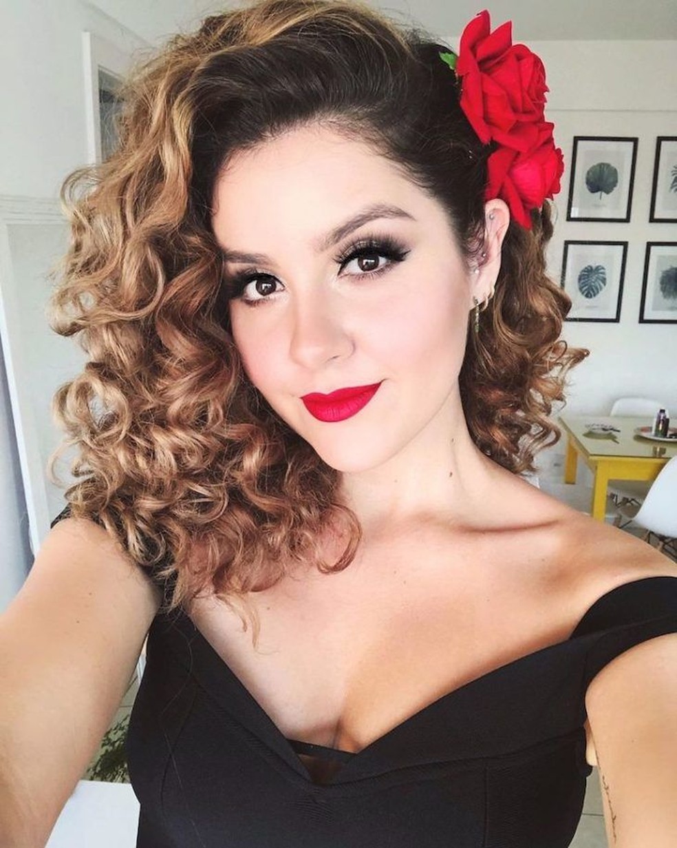 penteados vintage cabelo cacheado