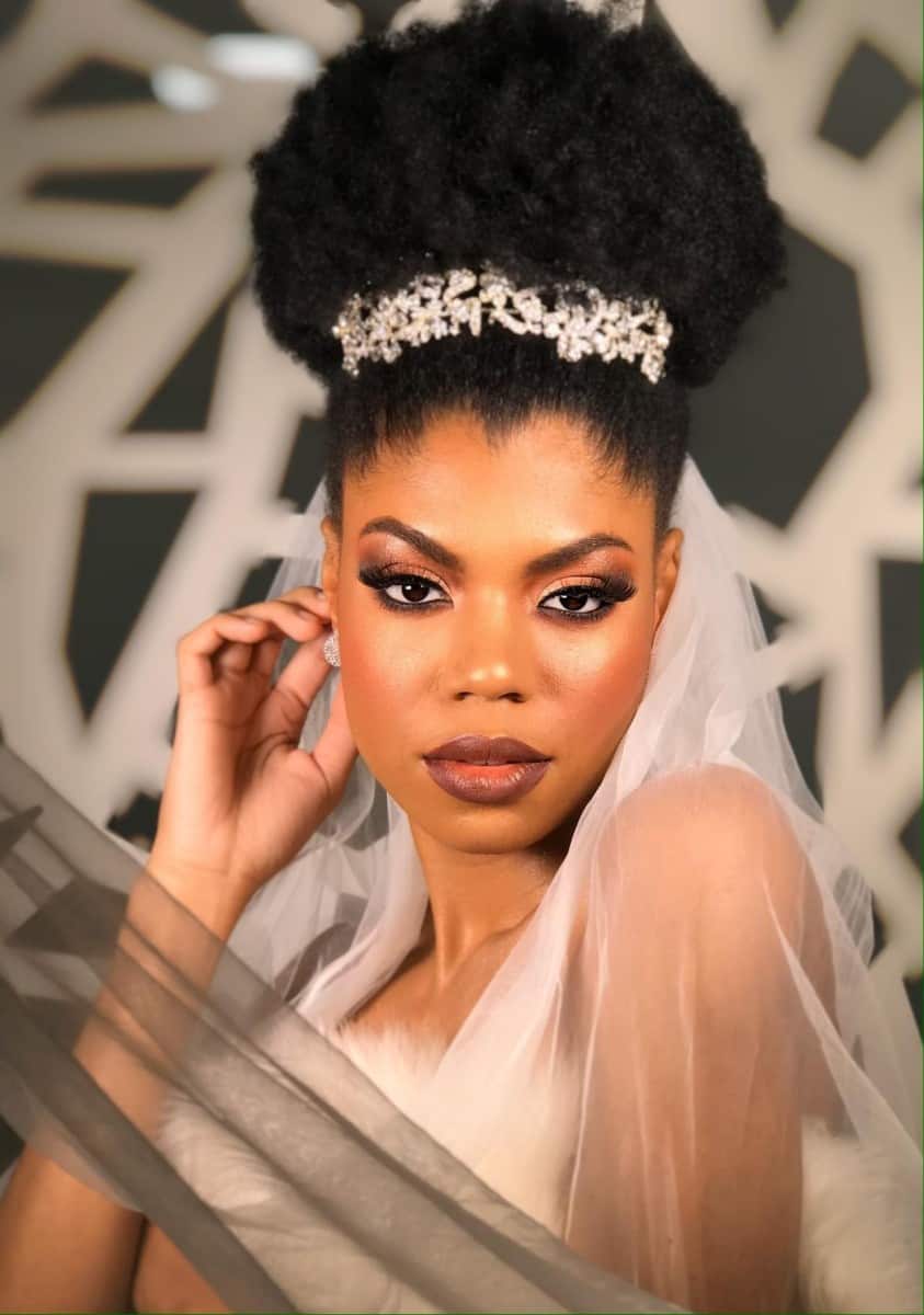 penteado casamento cabelo cacheado noiva