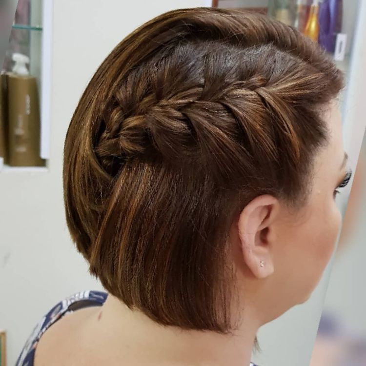 coque em cabelo curto