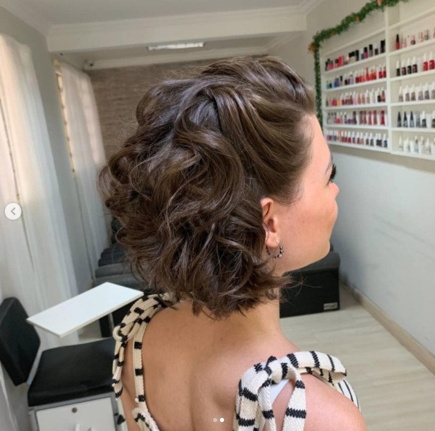 cabelo curto estiloso e prático