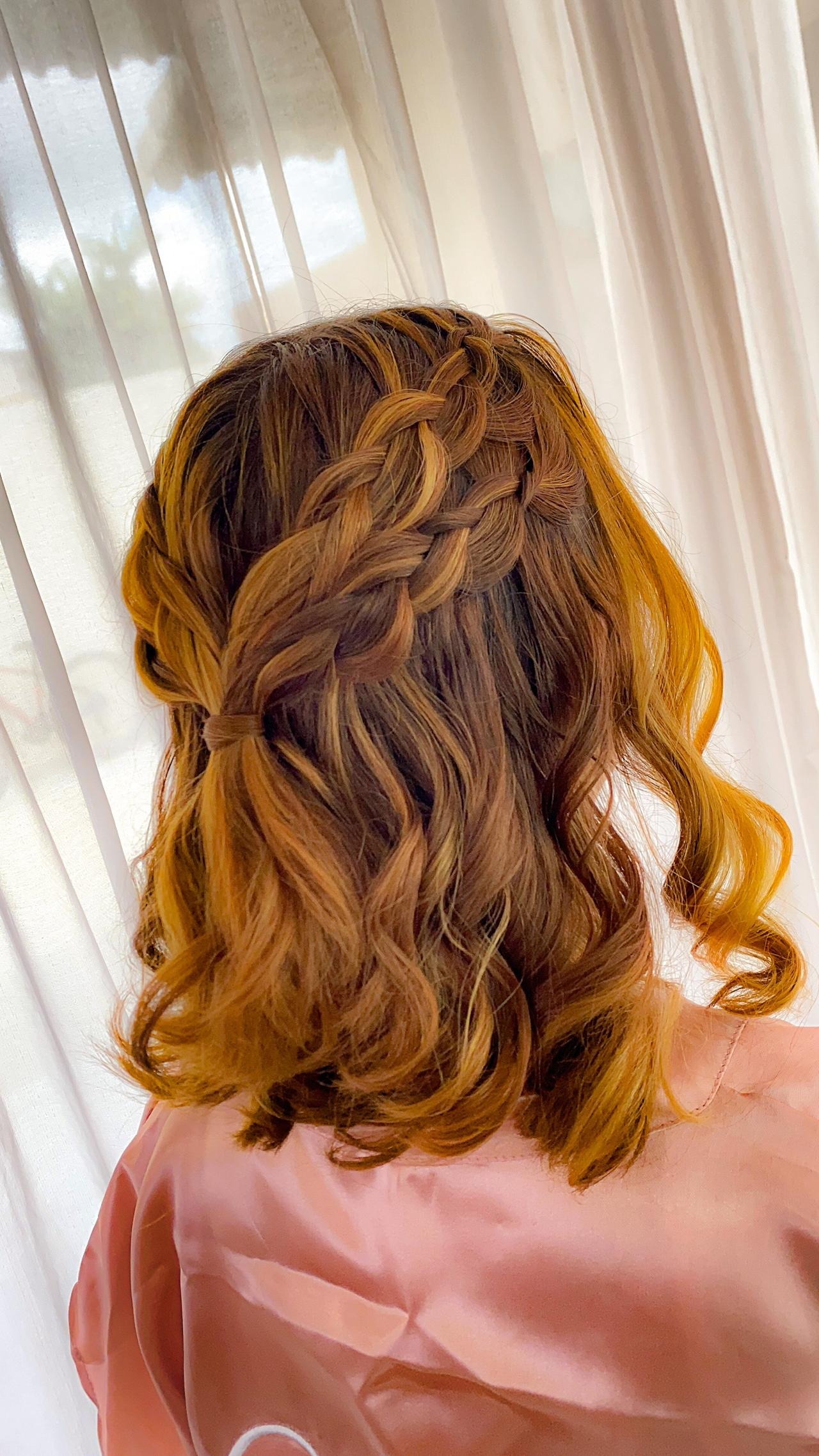 penteado madrinha cabelo solto com acessório