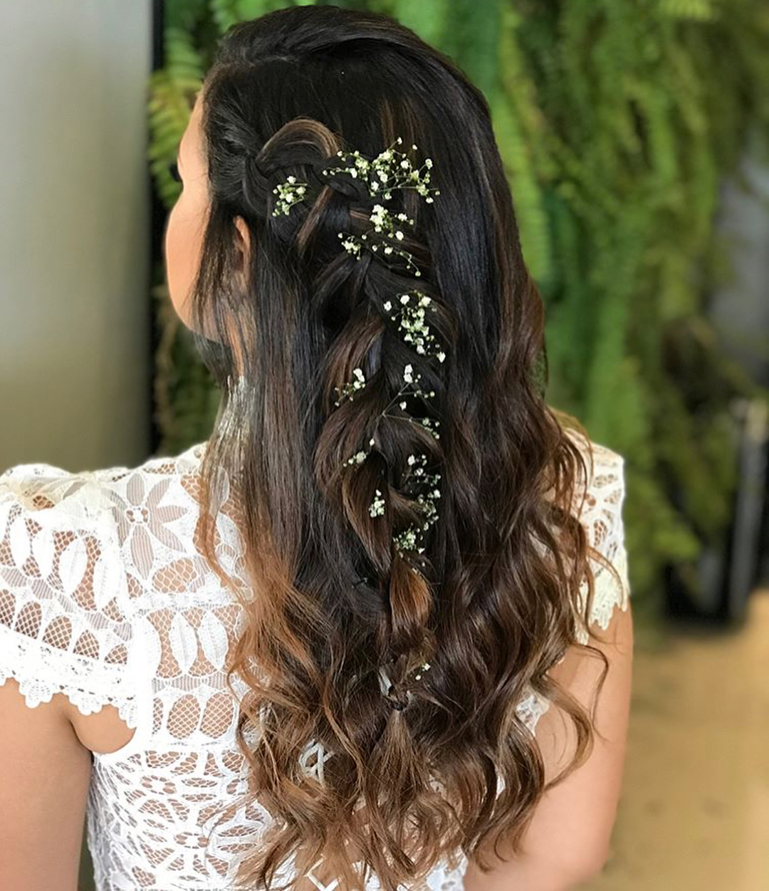 penteado casamento civil cacheado