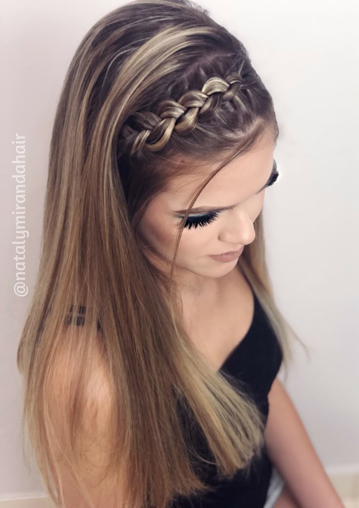 penteado fácil com trança para cabelo cacheado