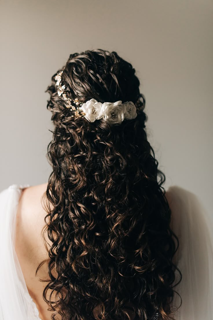 penteado noiva cacheada preso