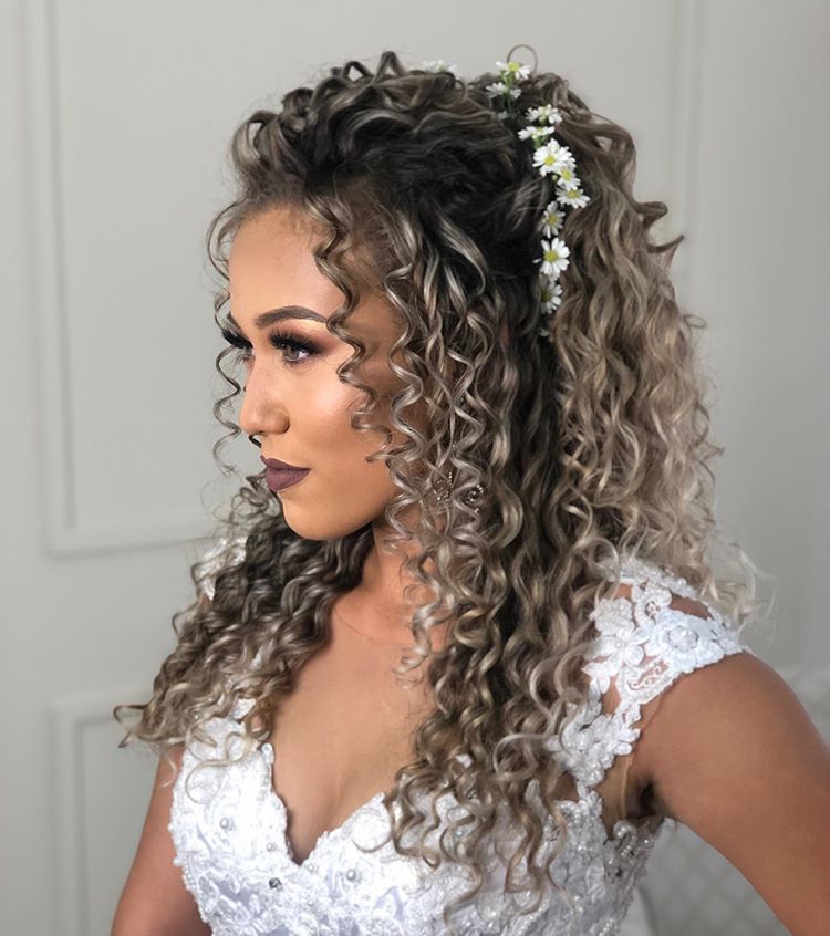 preparação cabelo cacheado casamento
