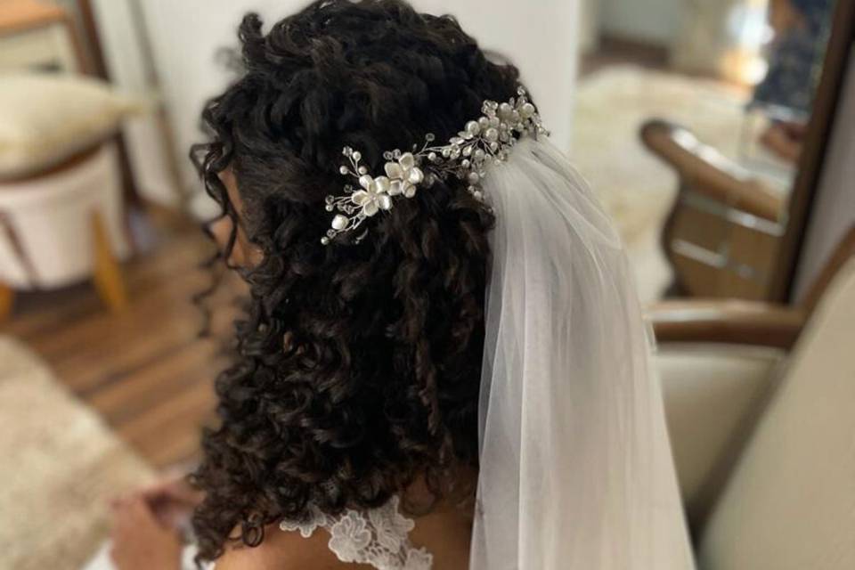 acessórios para cabelo de noiva cacheada