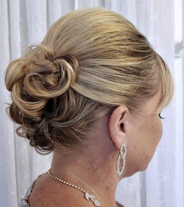 penteado semipreso mãe do noivo