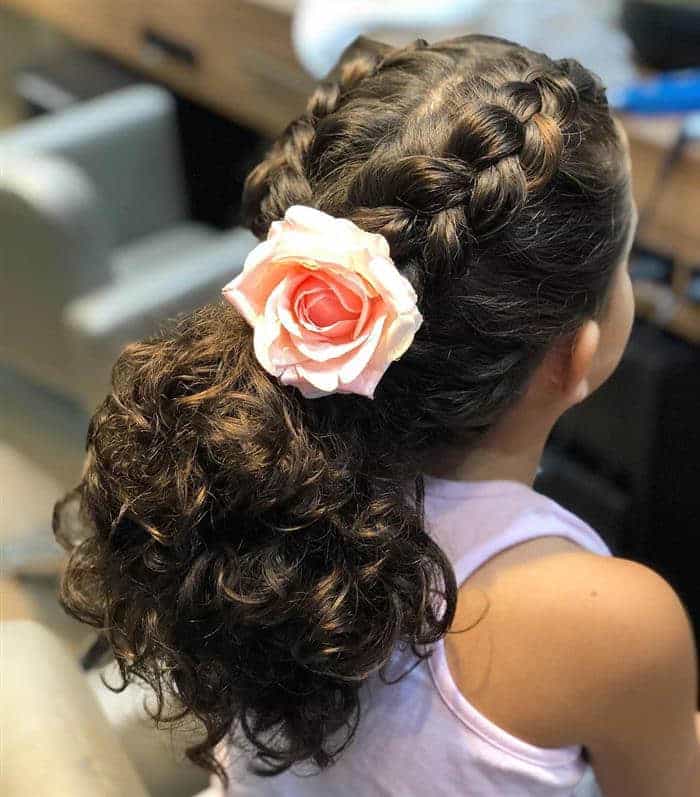 penteado com elástico cabelo cacheado infantil