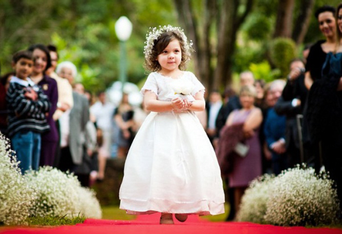 penteado daminha casamento simples
