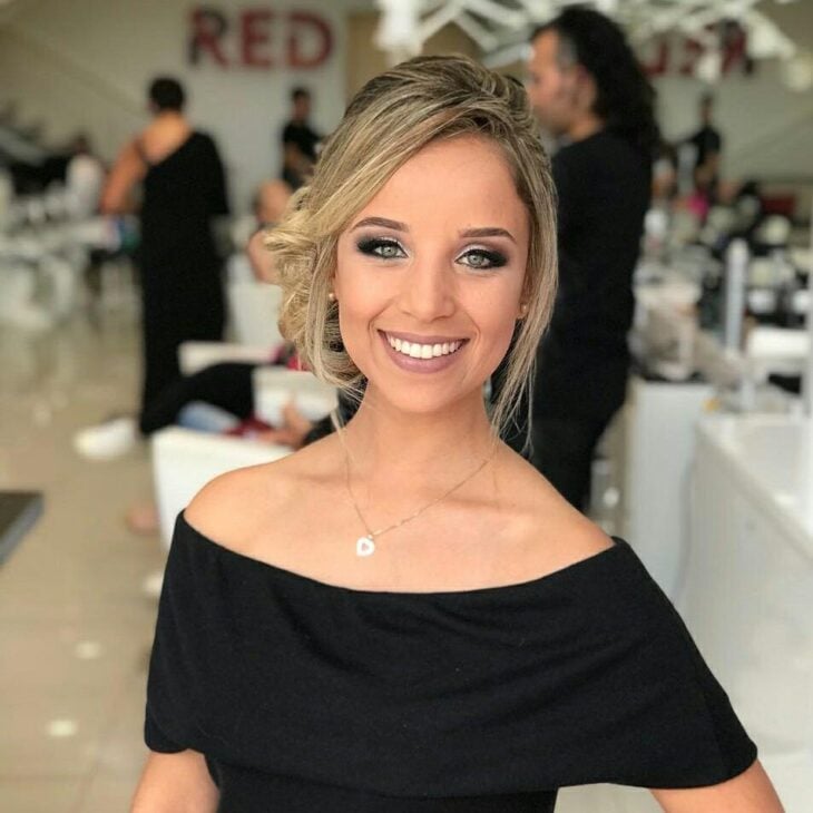 penteado lateral com franja