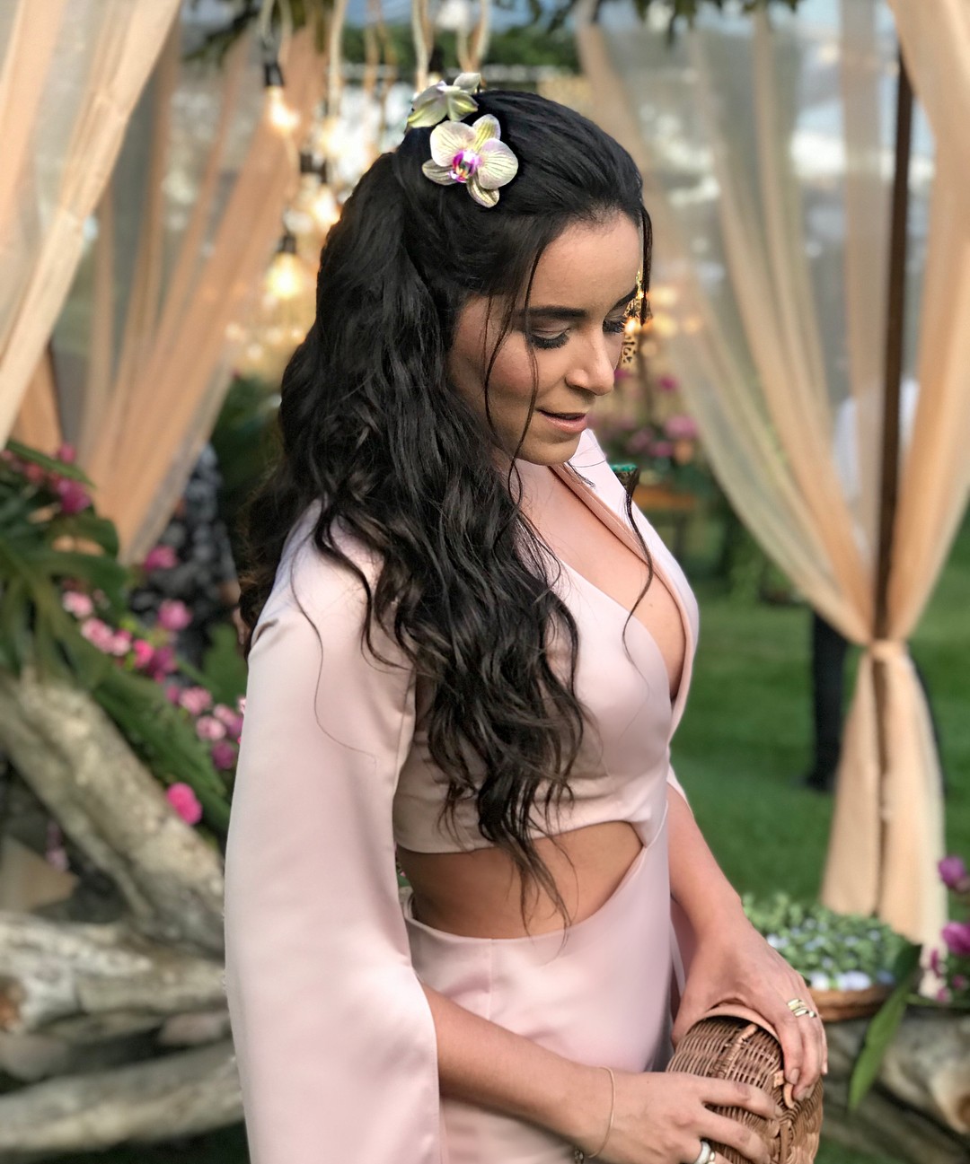 penteado madrinha simples e elegante