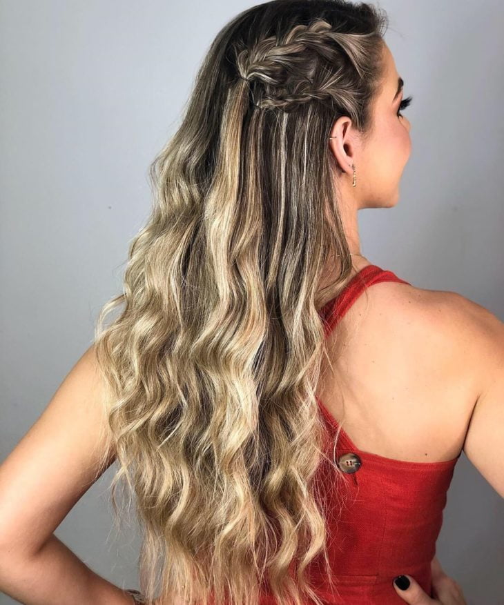 penteado madrinha cabelo solto com franja
