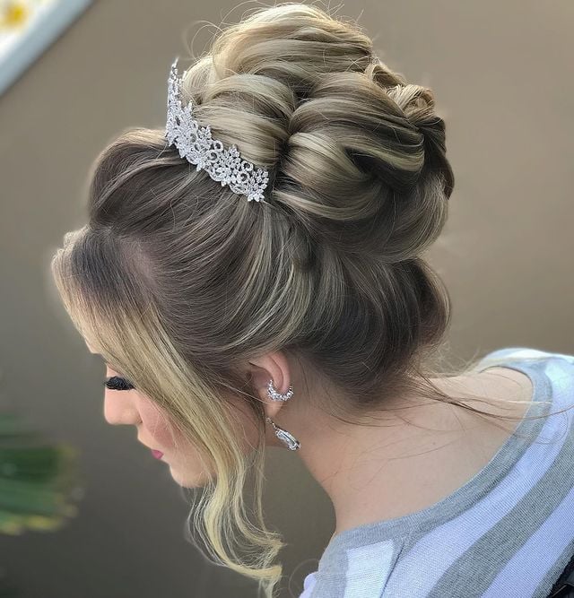 penteado noiva curto casamento civil