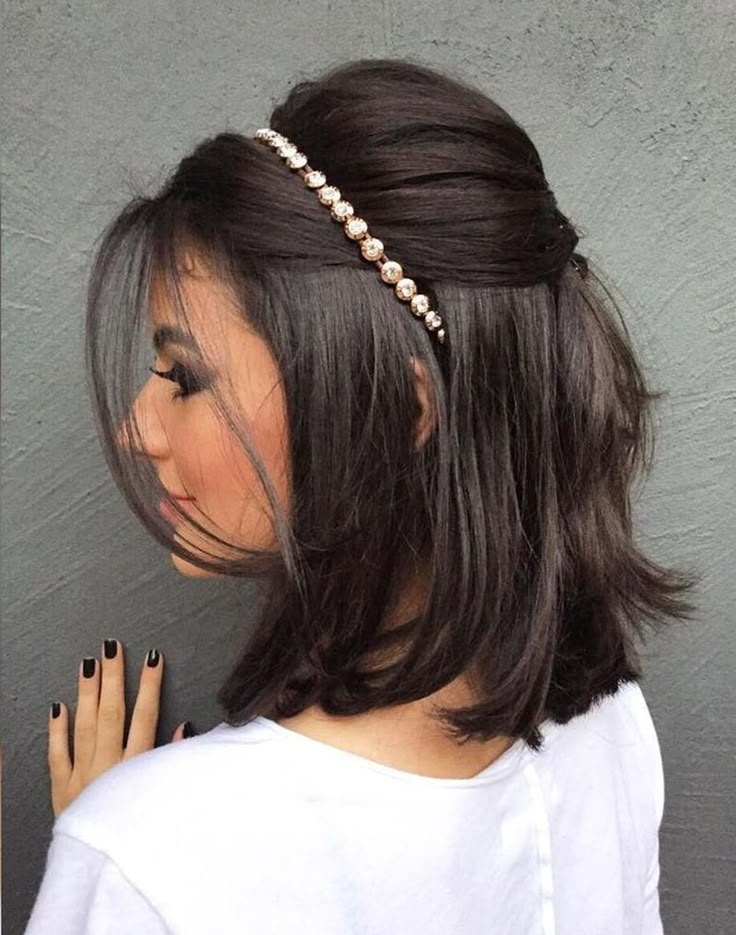 penteado noiva cabelo medio casamento civil