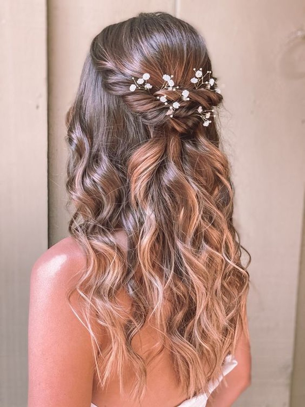 penteado noiva civil cabelo médio solto
