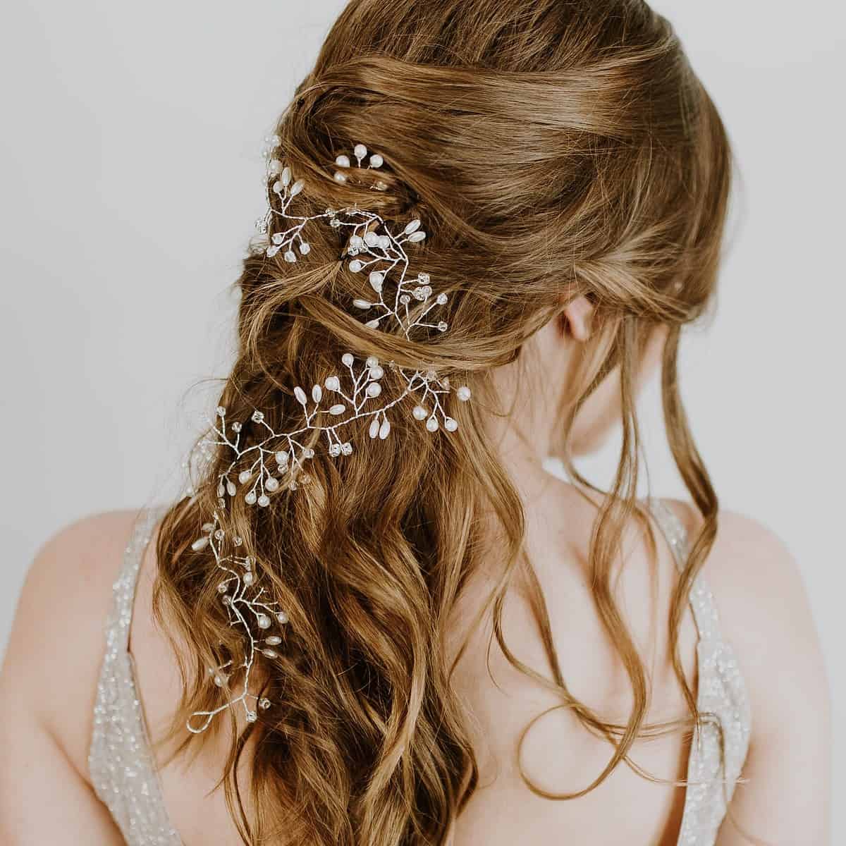 vestido de noiva civil e penteado solto