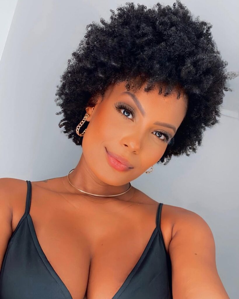 penteados para cabelo cacheado para fazer sozinha