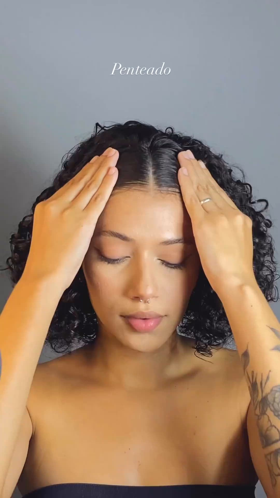 penteado preso cabelo cacheado curto