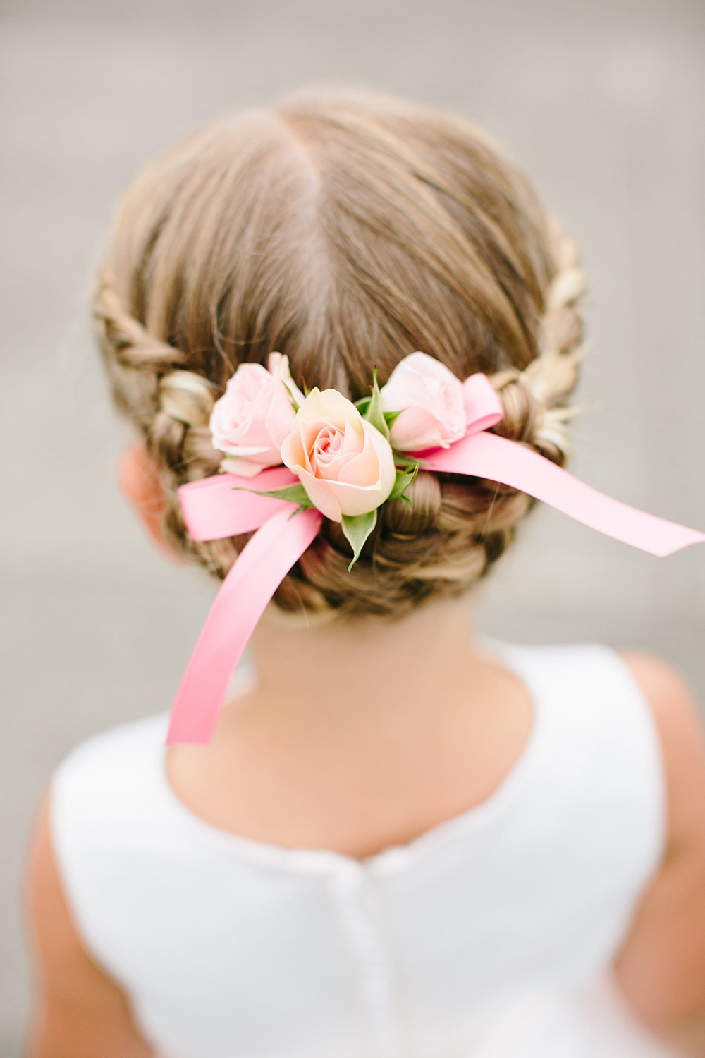 penteado para daminha de casamento