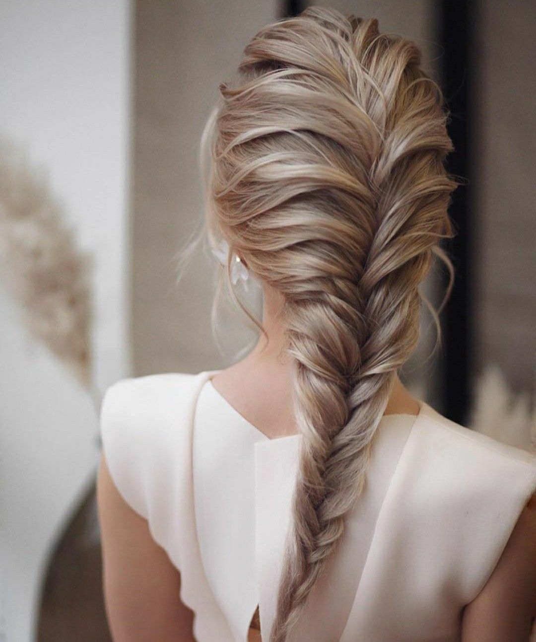 penteado para madrinha cabelo cacheado