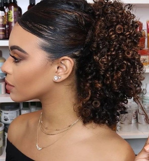penteado para casamento cabelo curto cacheado