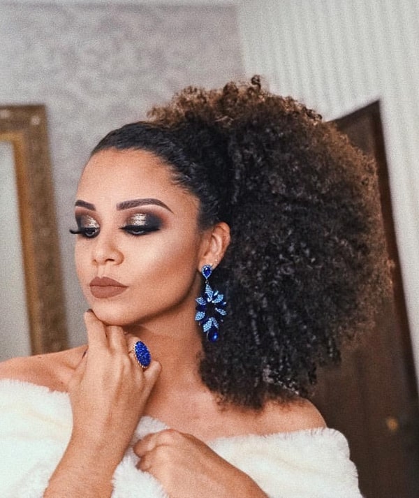 ideias penteado cabelo cacheado curto casamento