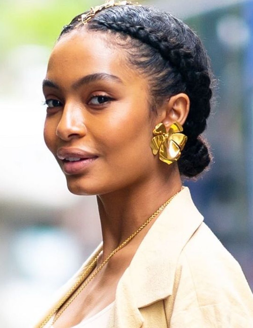 penteados afros com tranças longas