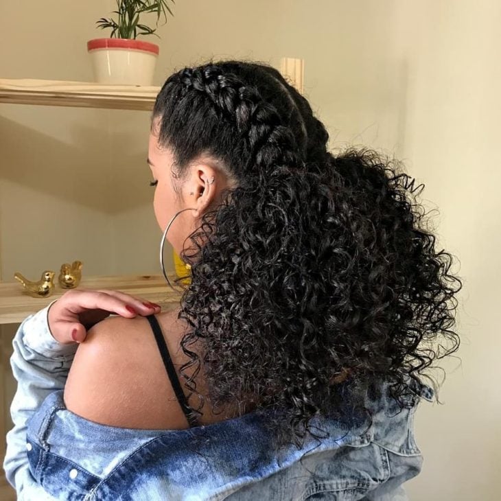 penteados afros com tranças para o dia a dia