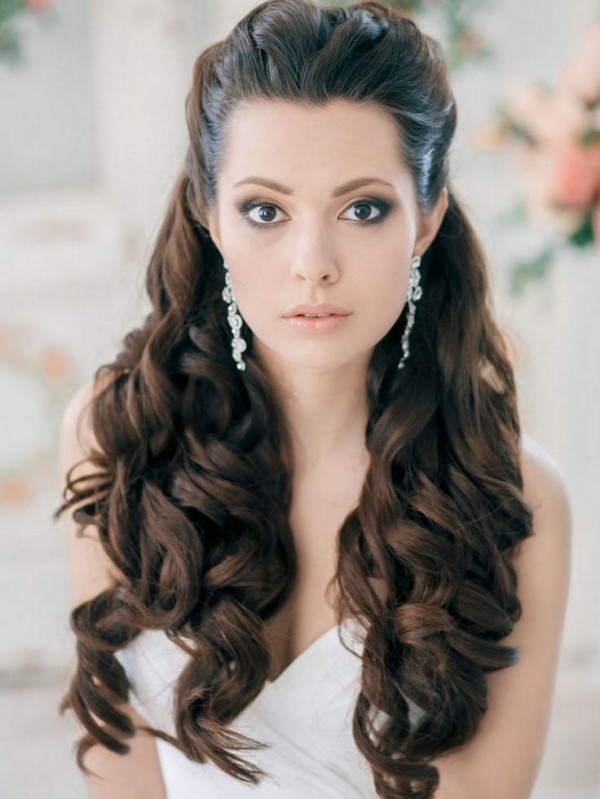 penteados para cabelo ondulado para festa