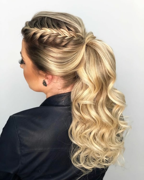 penteados com rabo de cavalo para cabelo curto