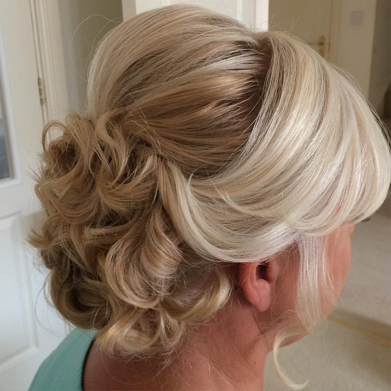 penteado mãe da noiva cabelo longo
