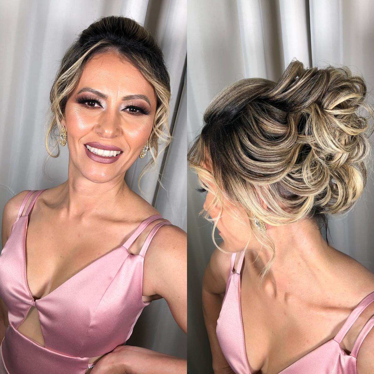melhores penteados para mãe da noiva com cabelo na altura dos ombros