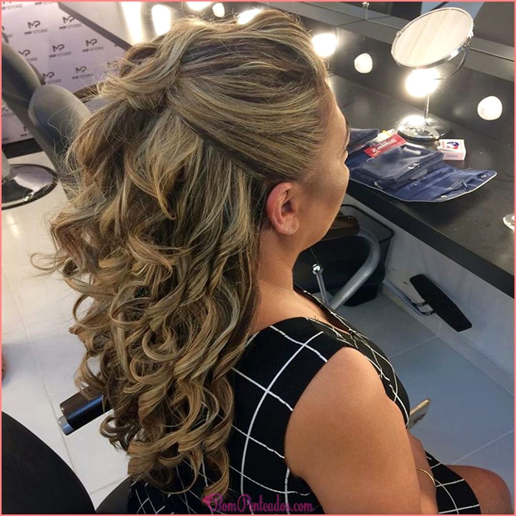 penteados para mães de noiva com franja cabelo médio