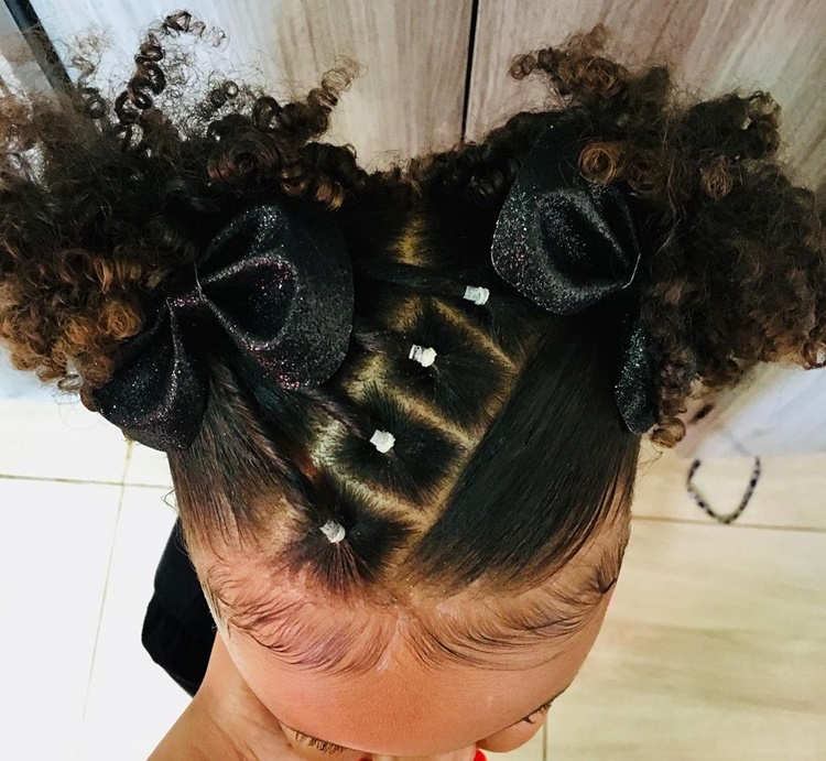 estilizar cabelo de bebê 1 ano cacheado