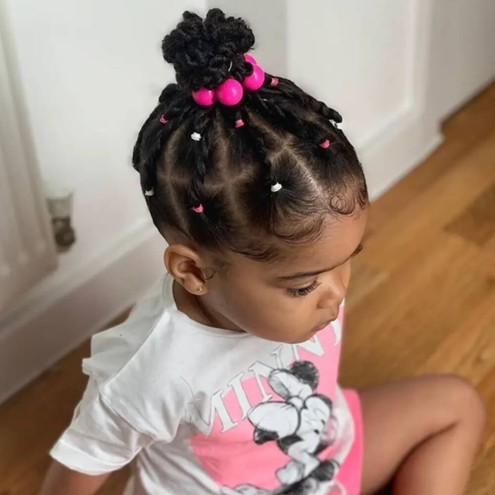 penteado com elásticos para cabelo crespo infantil