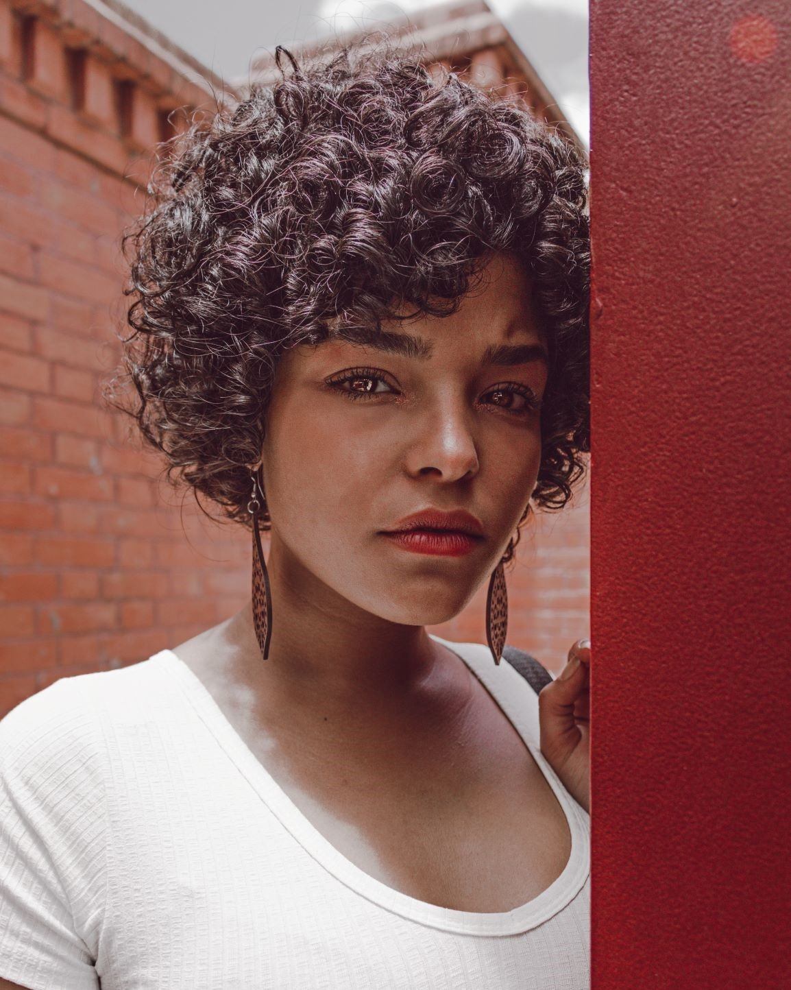 penteados para cabelo cacheado curto e volumoso