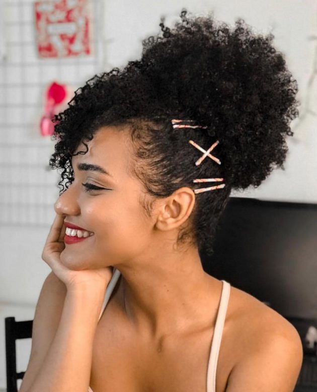 penteados para cabelo cacheado curto afro