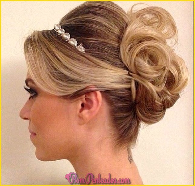 penteados soltos cabelo curto casamento