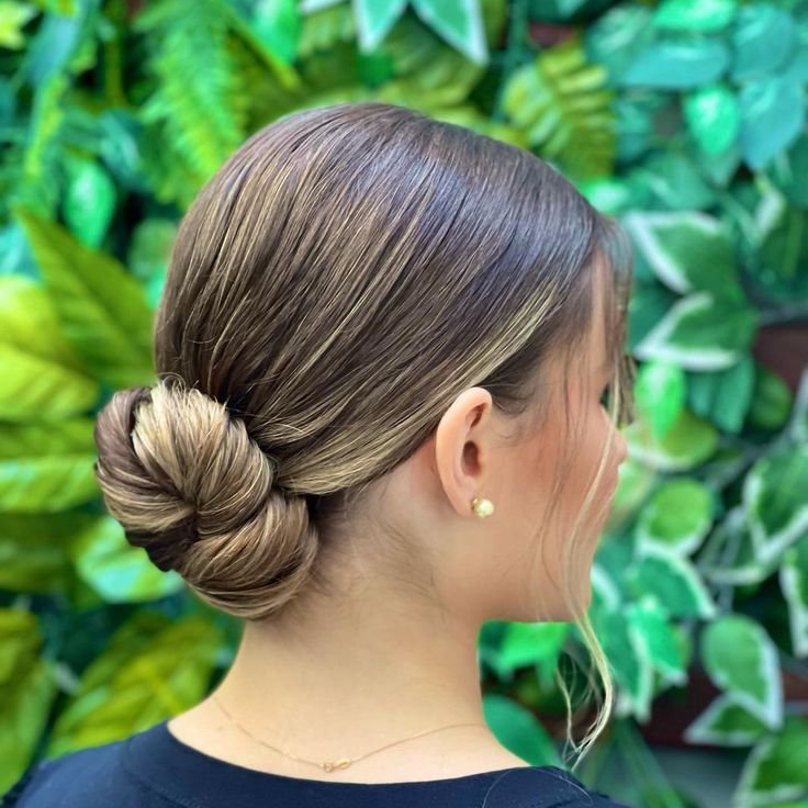 penteados com rabo de cavalo cabelo liso médio