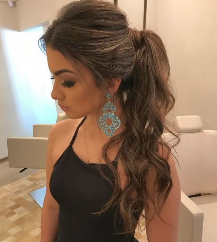 penteados para casamento à noite convidada