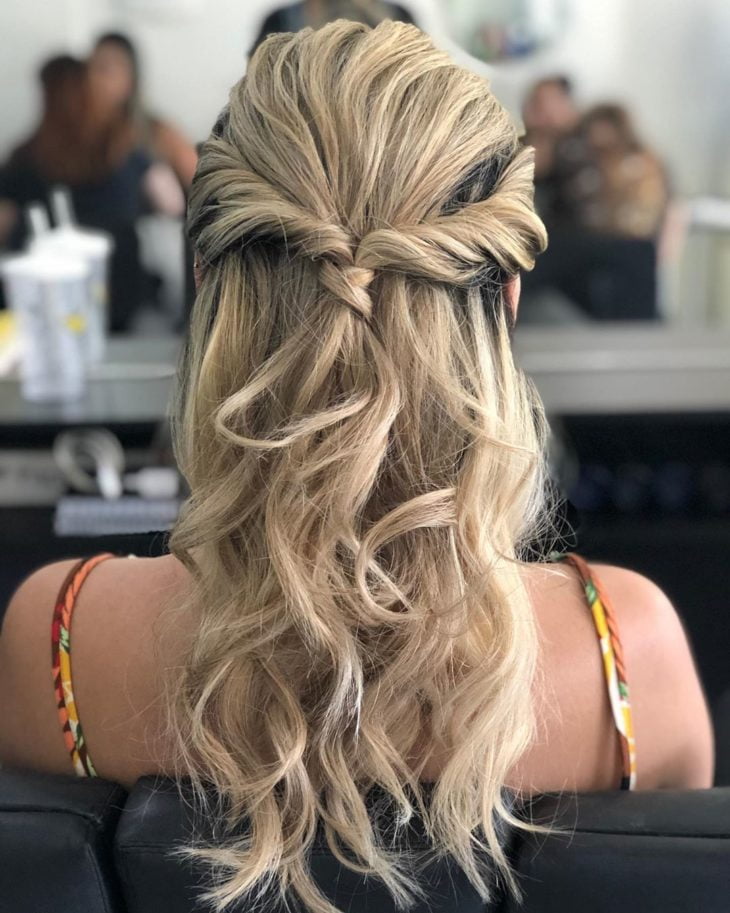 penteados para cabelo cacheado