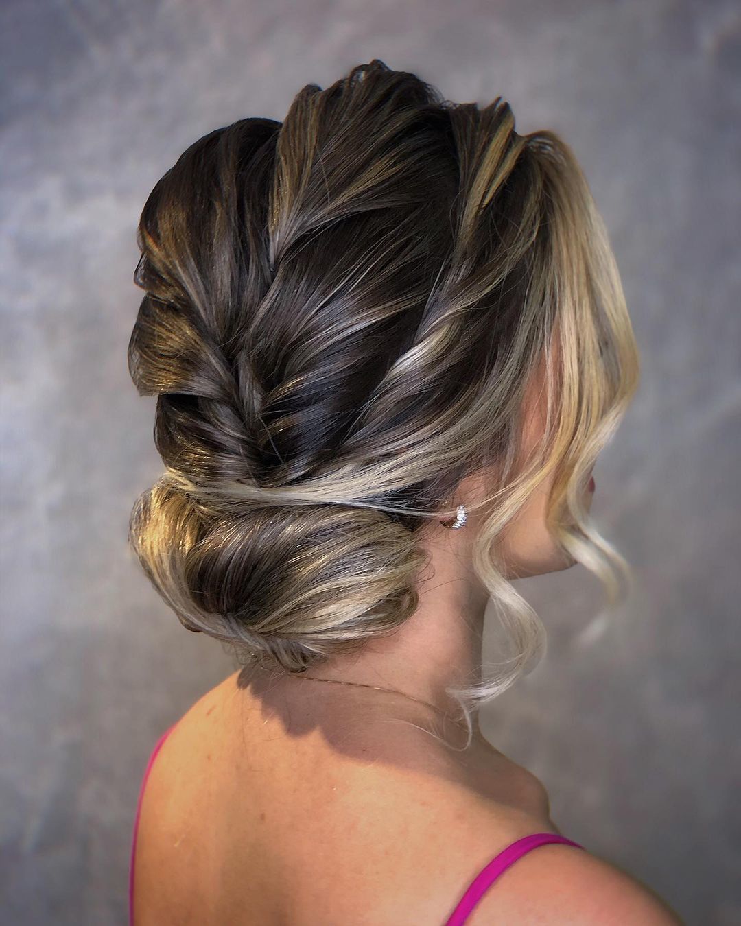 penteado para madrinha com franja cabelo curto