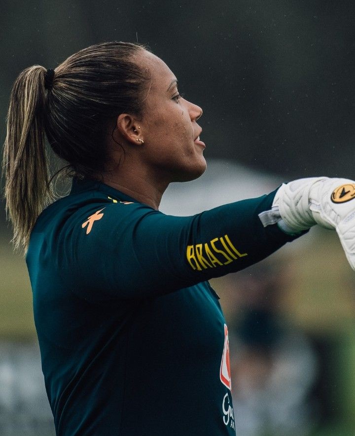 penteados para cabelo cacheado volei