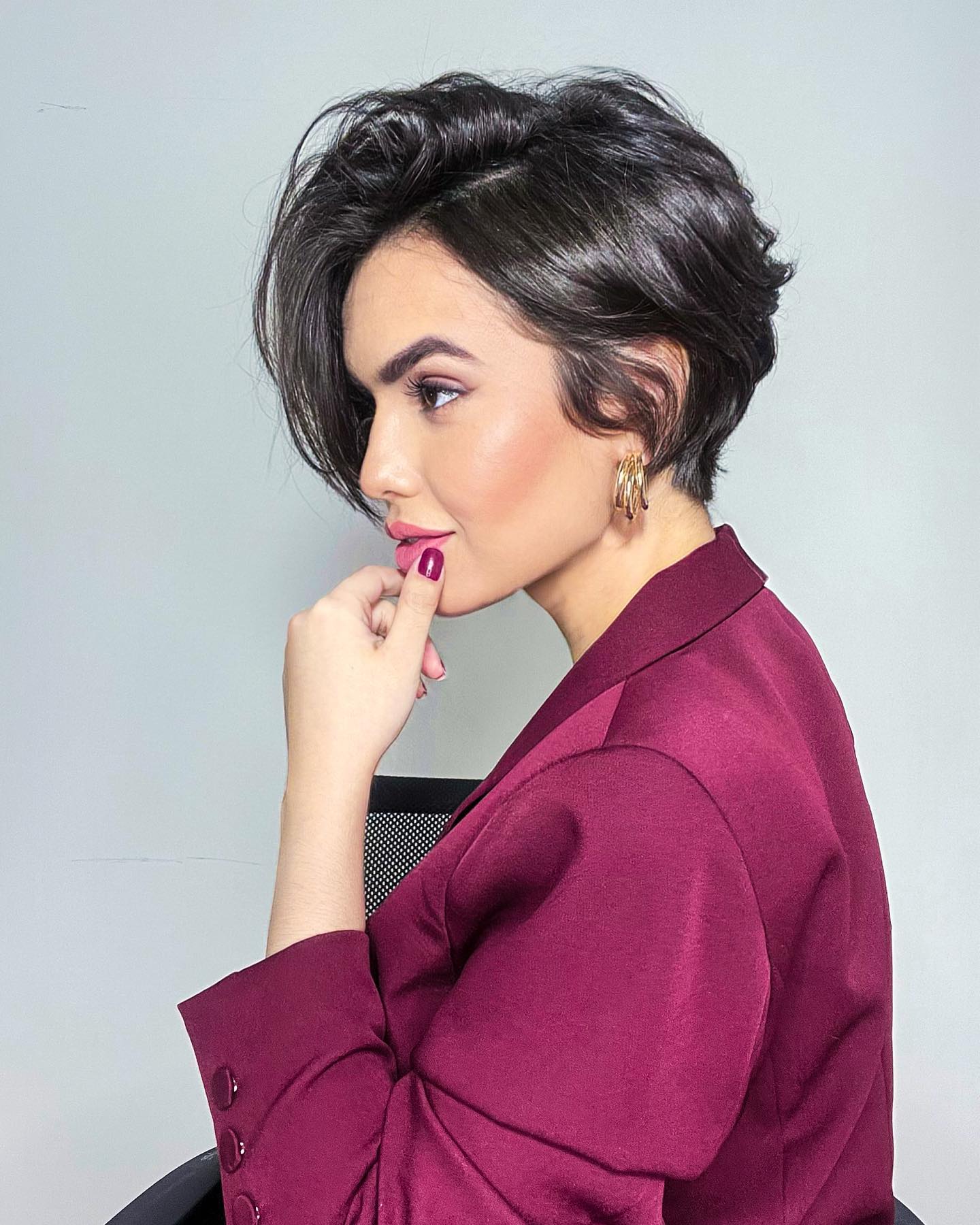 pixie cut para rosto redondo
